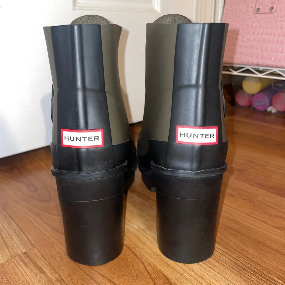 Vintage Hunter rubber heeled boots - Picture 2 of 7
